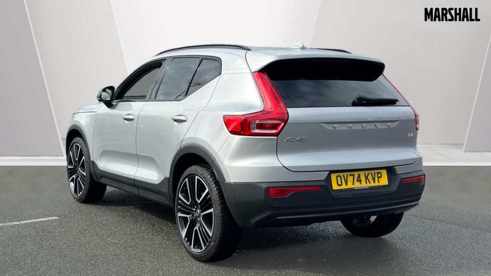 Used Volvo XC40 2024 for sale - 76539884: Photo 2