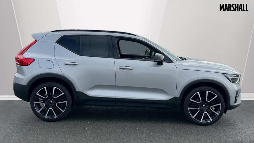 Used Volvo XC40 2024 for sale - 76539884: Photo 3