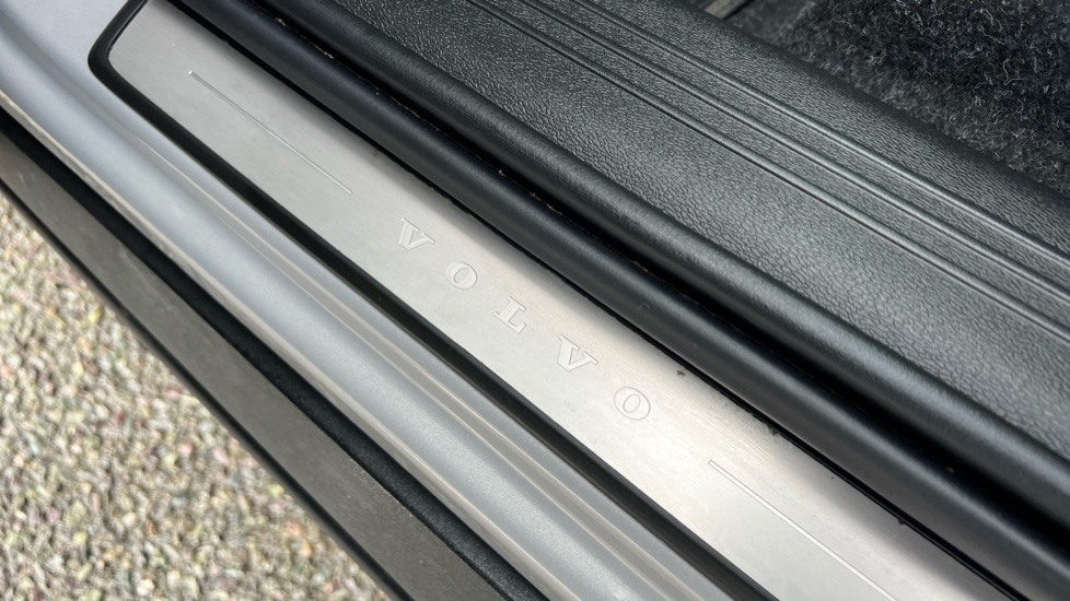Used Volvo XC40 2024 for sale - 76539884: Photo 40