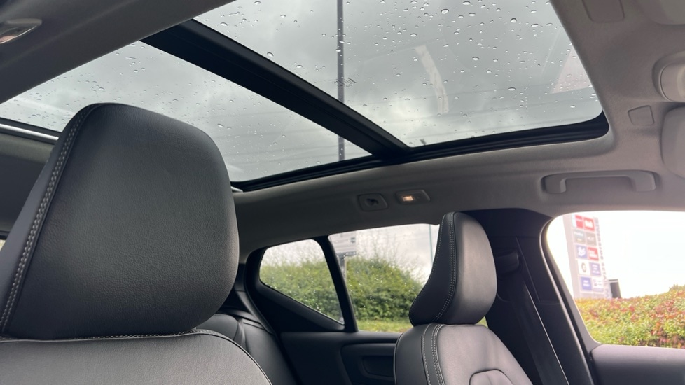 Used Volvo XC40 2024 for sale - 76539884: Photo 41