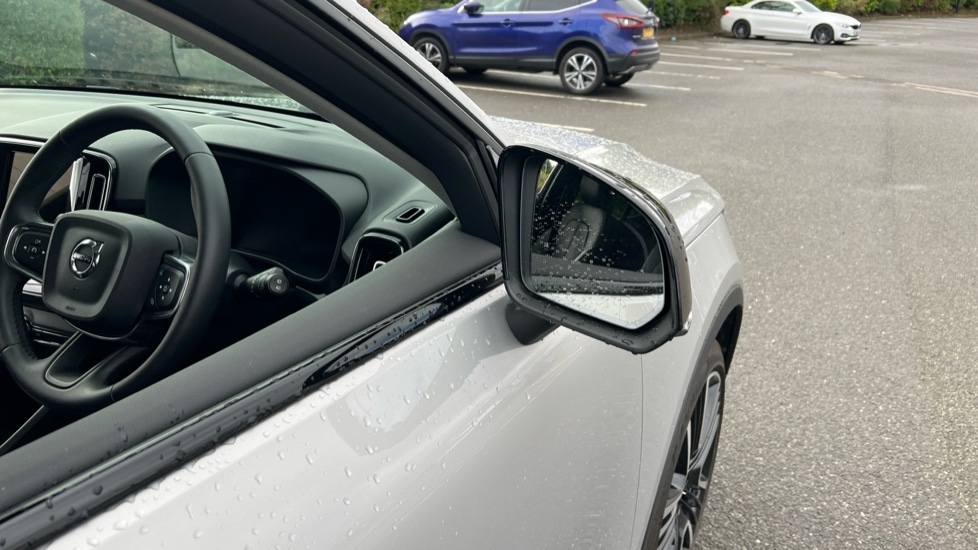 Used Volvo XC40 2024 for sale - 76539884: Photo 47