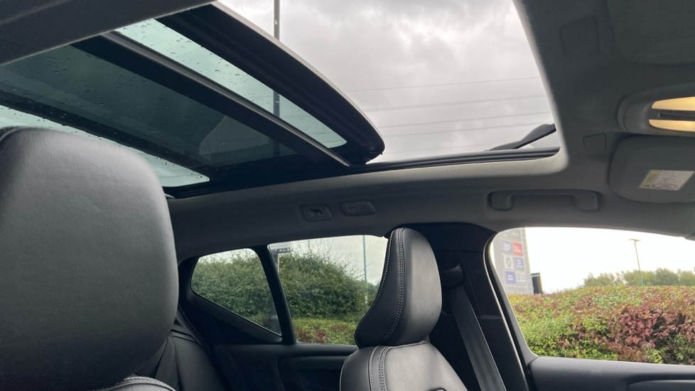 Used Volvo XC40 2024 for sale - 76539884: Photo 60