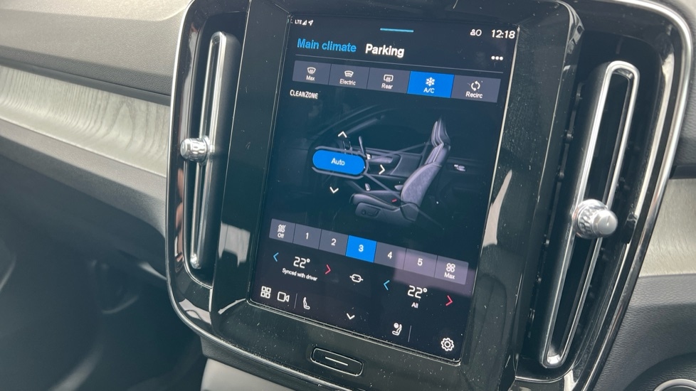 Used Volvo XC40 2024 for sale - 76539884: Photo 65