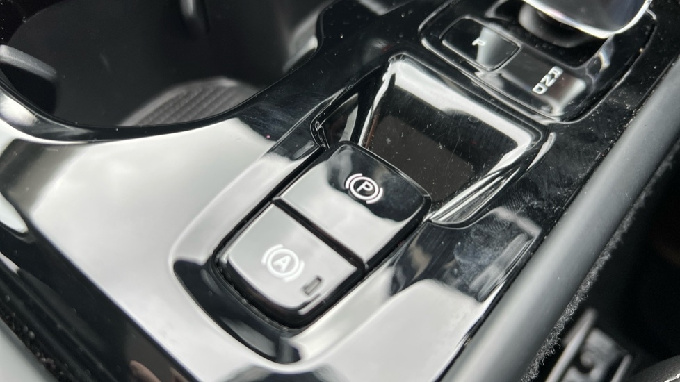 Used Volvo XC40 2024 for sale - 76539884: Photo 68