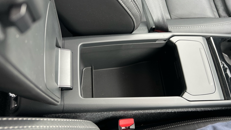 Used Volvo XC40 2024 for sale - 76539884: Photo 70