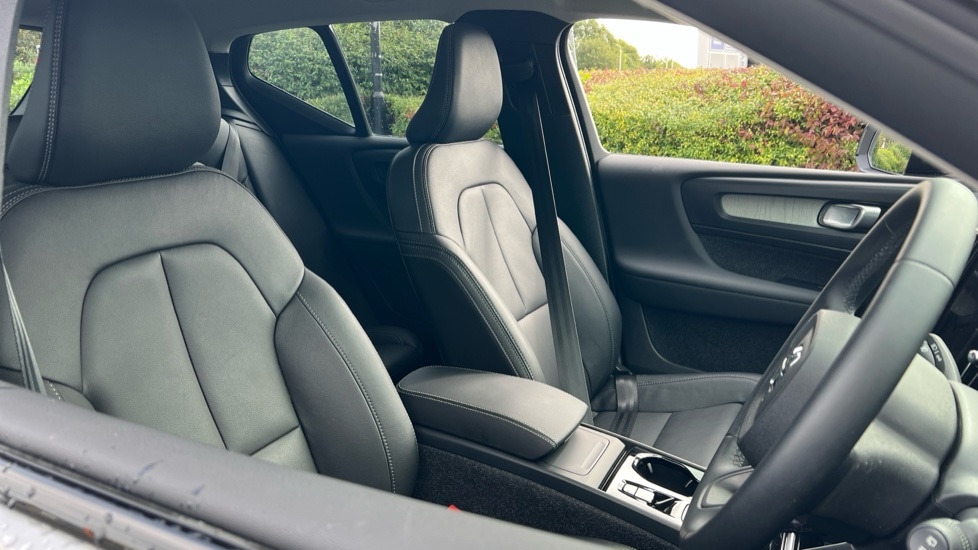 Used Volvo XC40 2024 for sale - 76539884: Photo 9