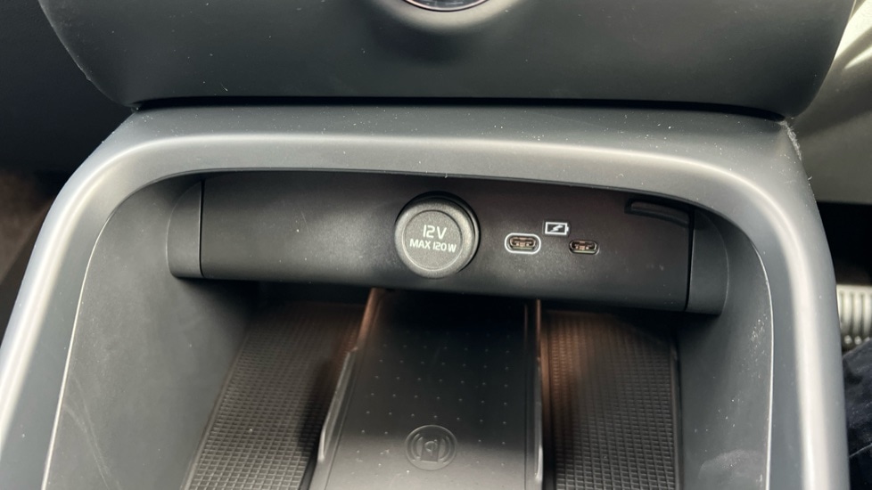 Used Volvo XC40 2025 for sale - 76393671: Photo 58