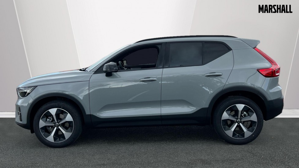 Used Volvo XC40 2025 for sale - 76393671: Photo 8