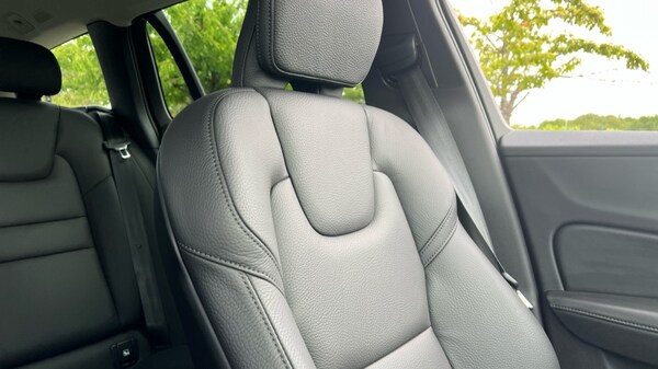 Used Volvo V60 2025 for sale - 75709979: Photo 75