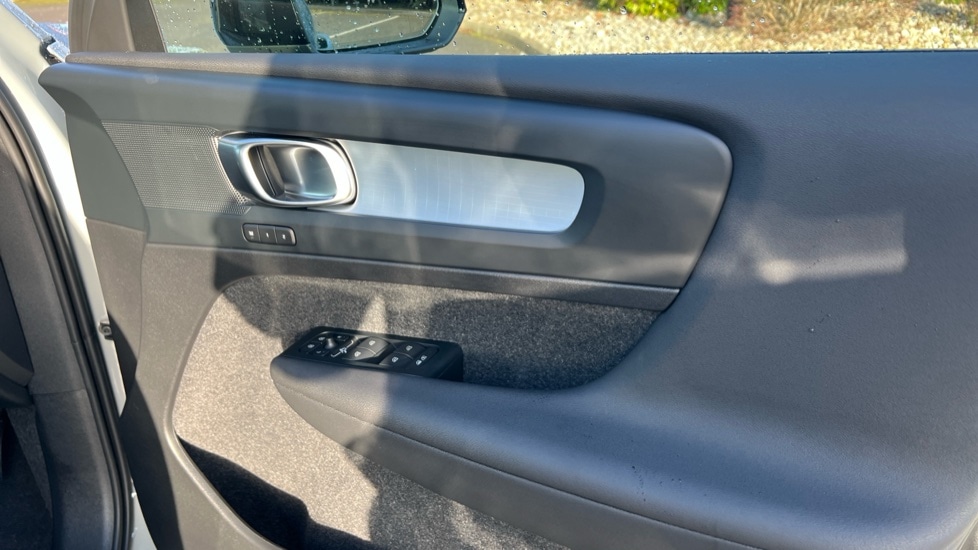 Used Volvo XC40 2025 for sale - 76874597: Photo 15