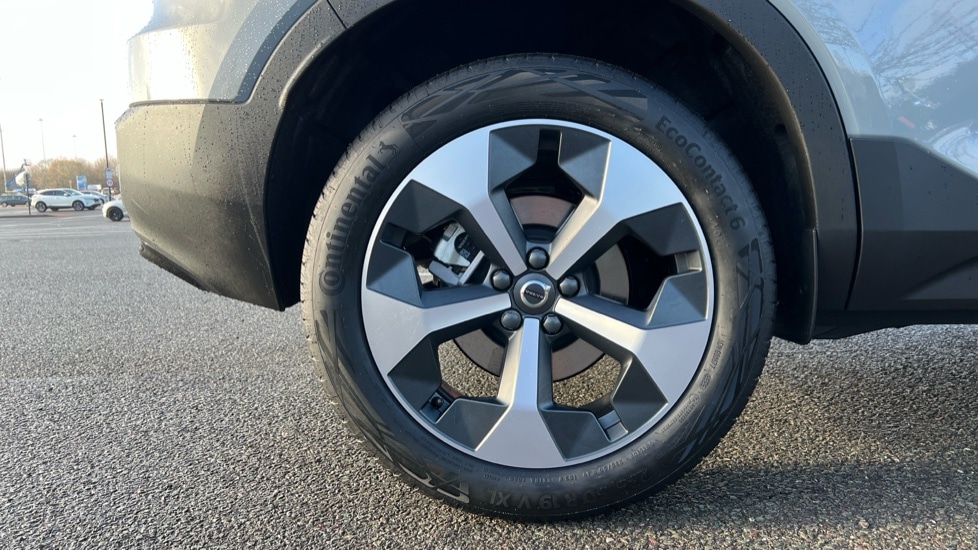 Used Volvo XC40 2025 for sale - 76874597: Photo 24