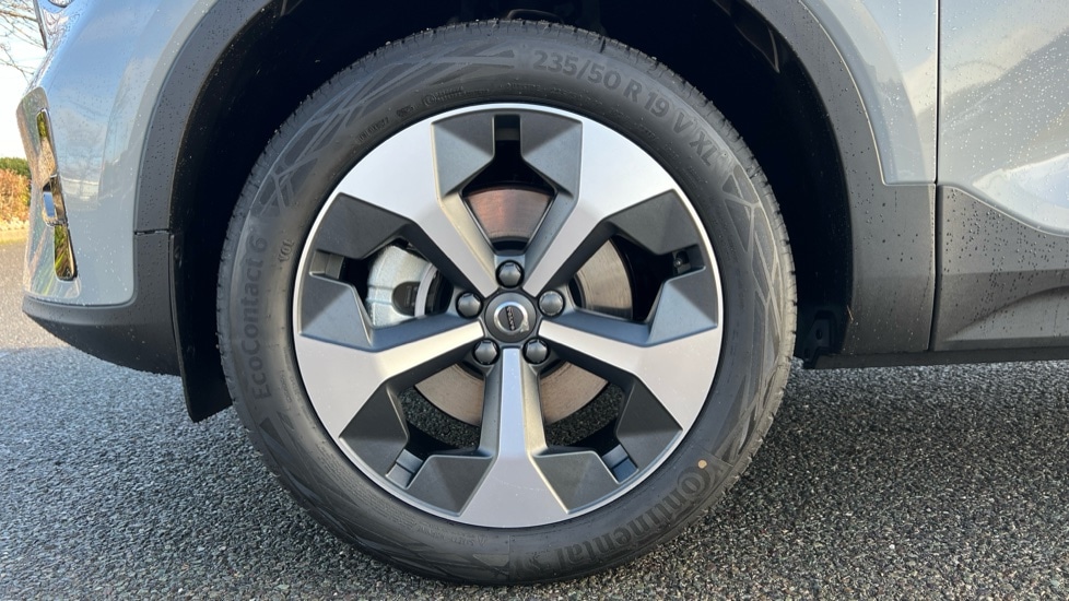 Used Volvo XC40 2025 for sale - 76874597: Photo 25