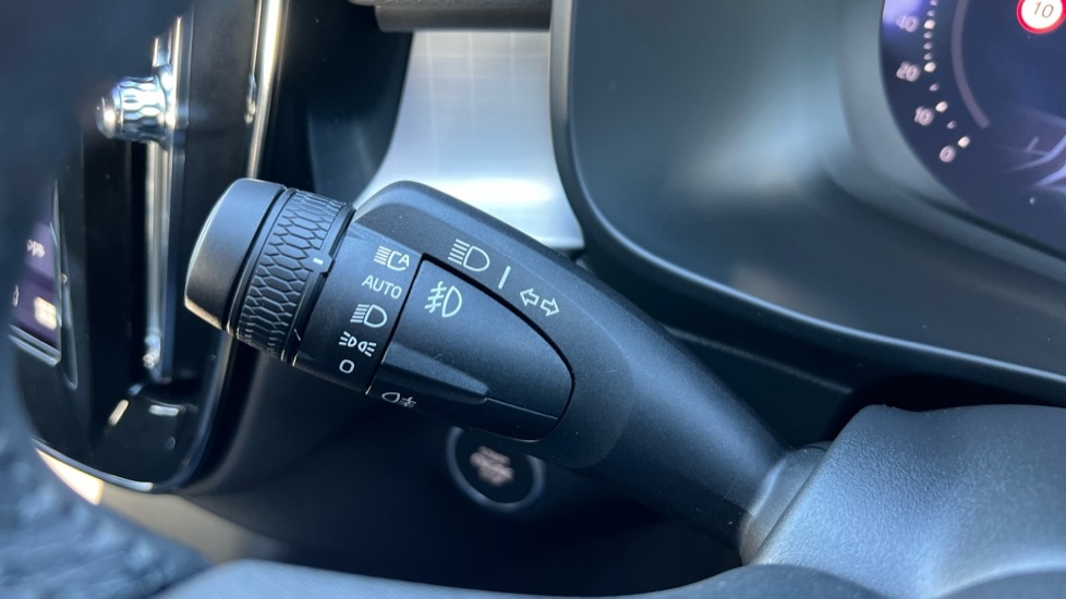 Used Volvo XC40 2025 for sale - 76874597: Photo 29