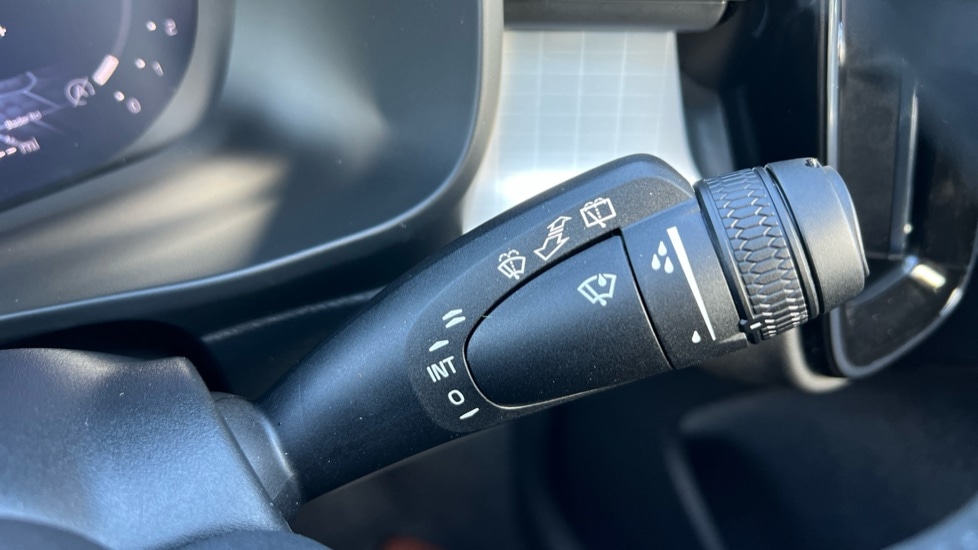 Used Volvo XC40 2025 for sale - 76874597: Photo 30