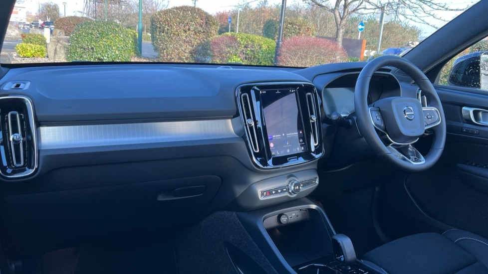 Used Volvo XC40 2025 for sale - 76874597: Photo 4