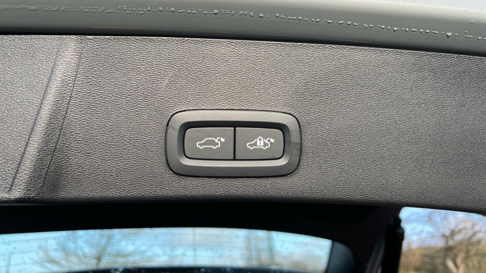 Used Volvo XC40 2025 for sale - 76874597: Photo 43