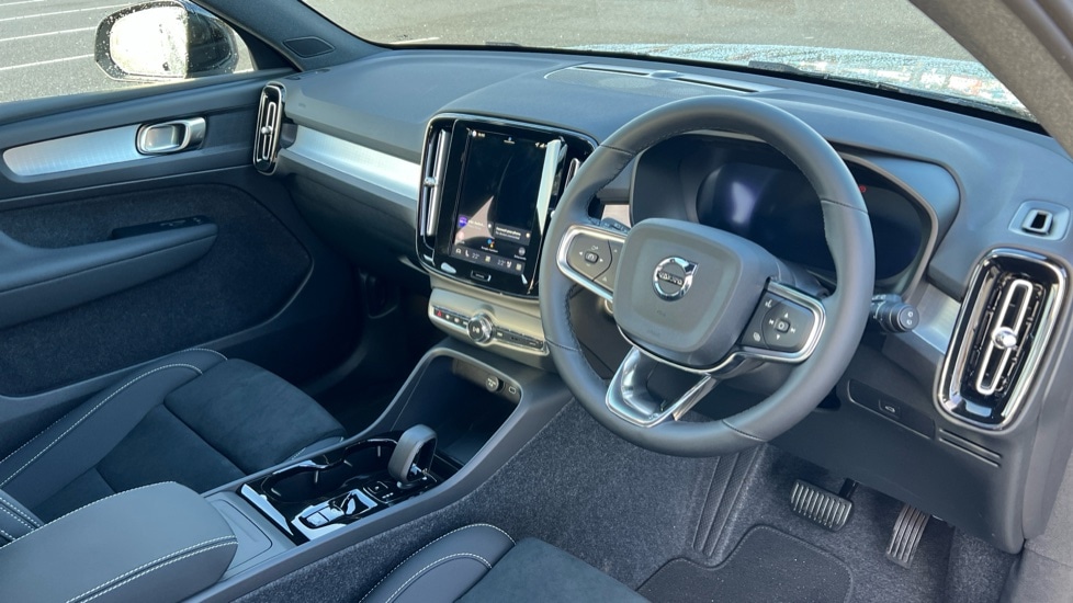 Used Volvo XC40 2025 for sale - 76874597: Photo 5