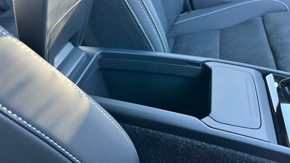 Used Volvo XC40 2025 for sale - 76874597: Photo 55