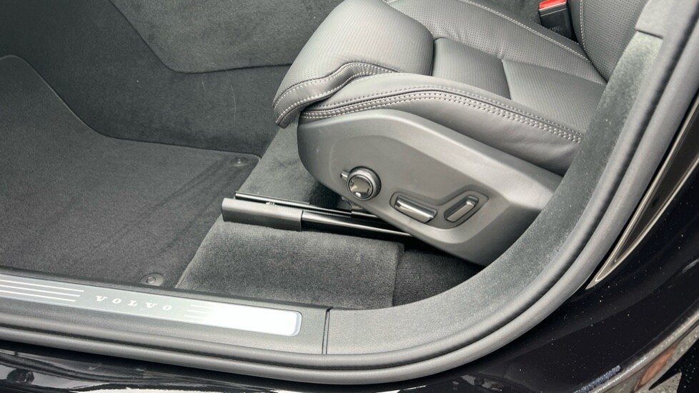 Used Volvo XC90 2025 for sale - 76062003: Photo 32