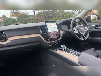 Used Volvo XC60 2025 for sale - 76479604: Photo