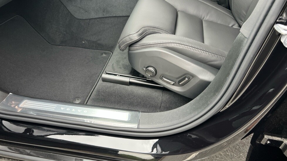 Used Volvo XC90 2025 for sale - 76062006: Photo 32