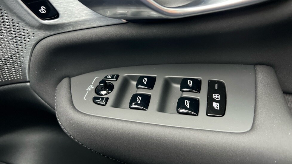 Used Volvo XC90 2025 for sale - 76062006: Photo 33