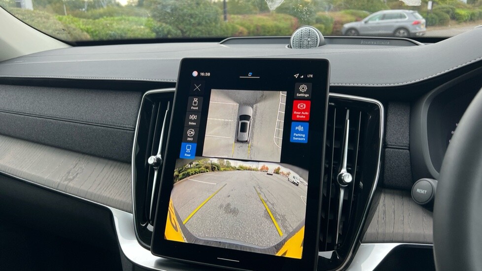 Used Volvo XC90 2025 for sale - 76062006: Photo 37