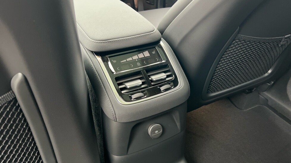 Used Volvo XC90 2025 for sale - 76062006: Photo 44