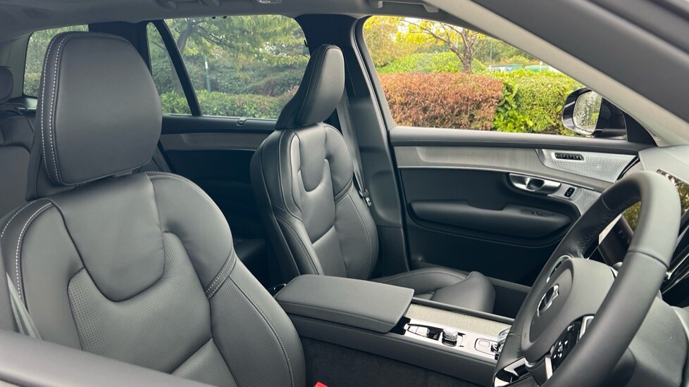 Used Volvo XC90 2025 for sale - 76062006: Photo 9