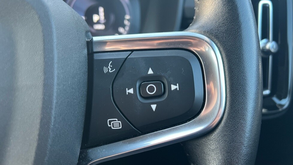 Used Volvo XC40 2020 for sale - 76593711: Photo 21