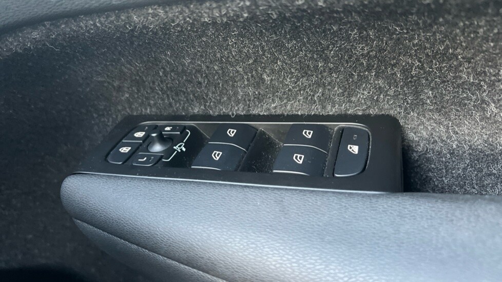 Used Volvo XC40 2020 for sale - 76593711: Photo 46