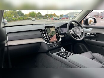 Used Volvo XC90 2025 for sale - 76146131: Photo