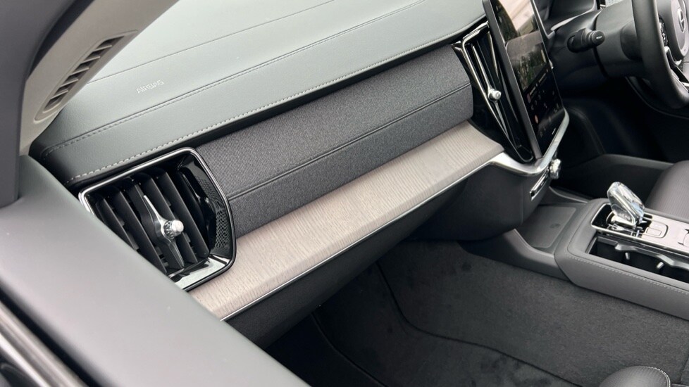 Used Volvo XC90 2025 for sale - 76146131: Photo 70