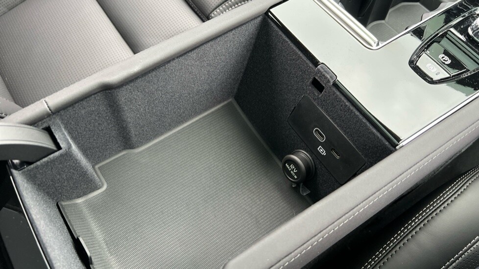 Used Volvo XC90 2025 for sale - 76146131: Photo 82