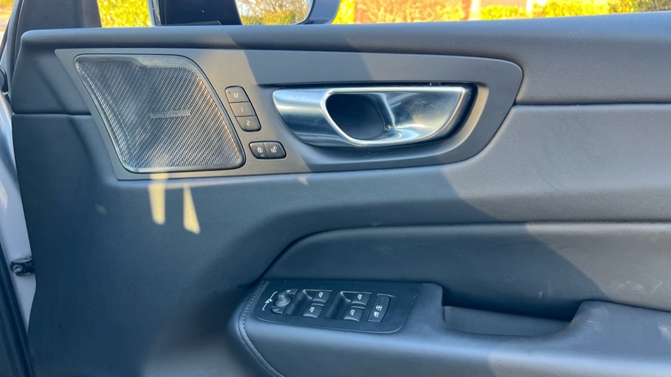 Used Volvo XC60 2025 for sale - 76999517: Photo 15