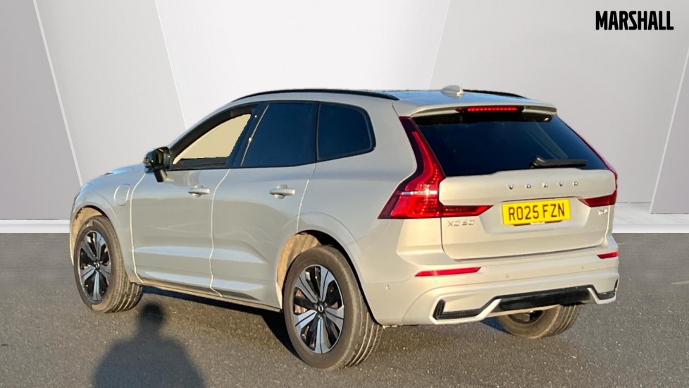 Used Volvo XC60 2025 for sale - 76999517: Photo 2