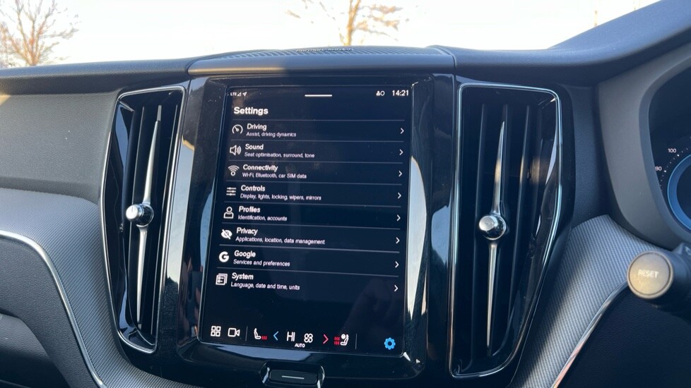 Used Volvo XC60 2025 for sale - 76999517: Photo 38