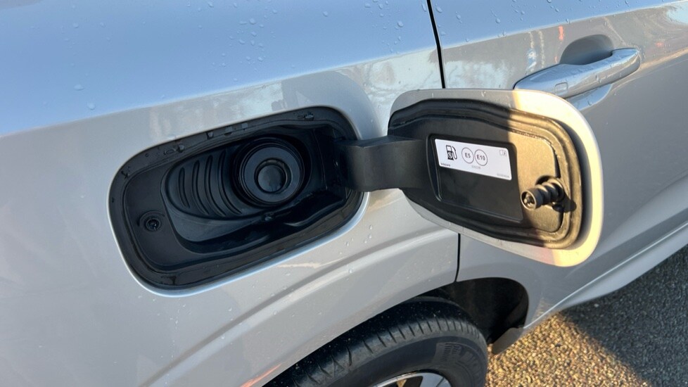 Used Volvo XC60 2025 for sale - 76999517: Photo 40