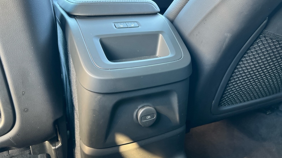 Used Volvo XC60 2025 for sale - 76999517: Photo 49