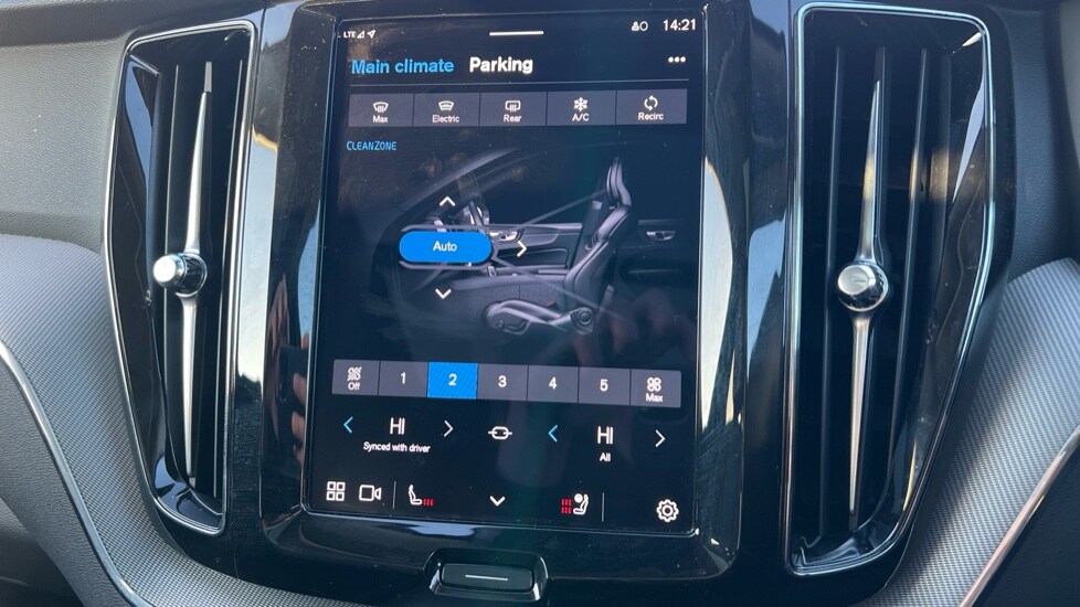 Used Volvo XC60 2025 for sale - 76999517: Photo 54