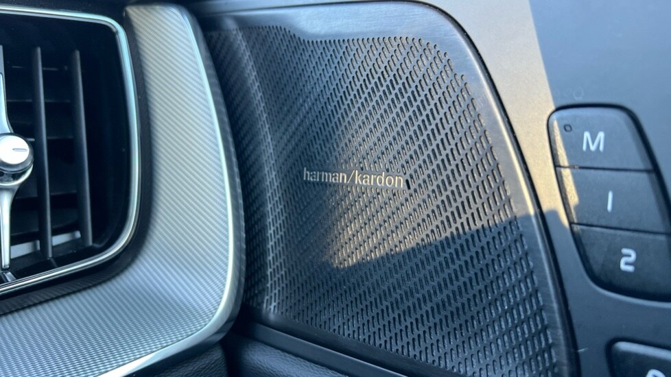 Used Volvo XC60 2025 for sale - 76999517: Photo 59