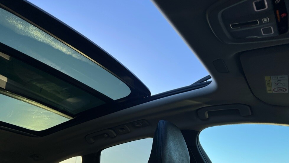 Used Volvo XC60 2025 for sale - 76999517: Photo 61