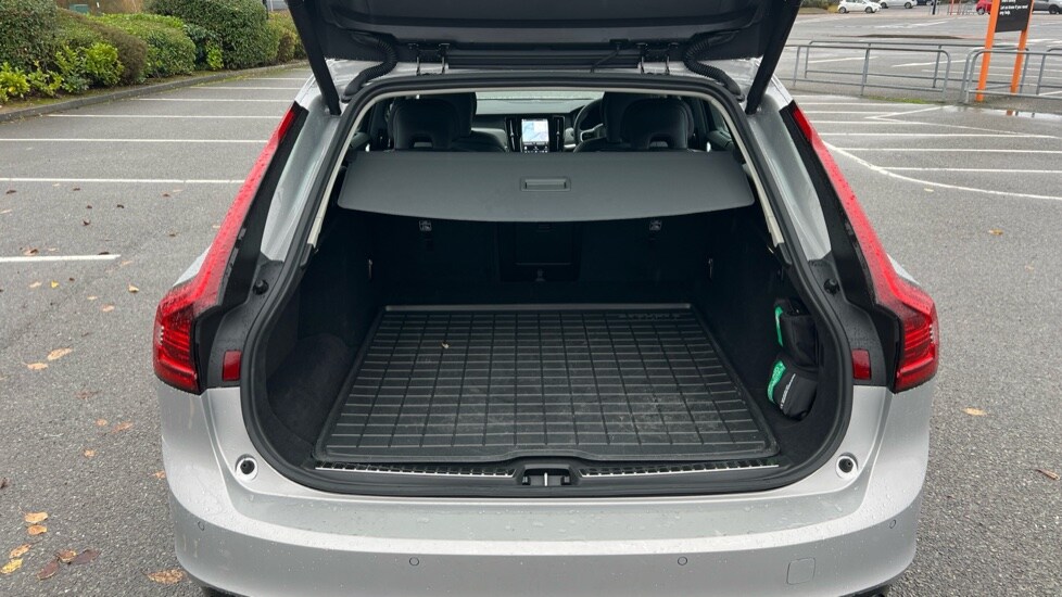 Used Volvo V90 2025 for sale - 76533690: Photo 17