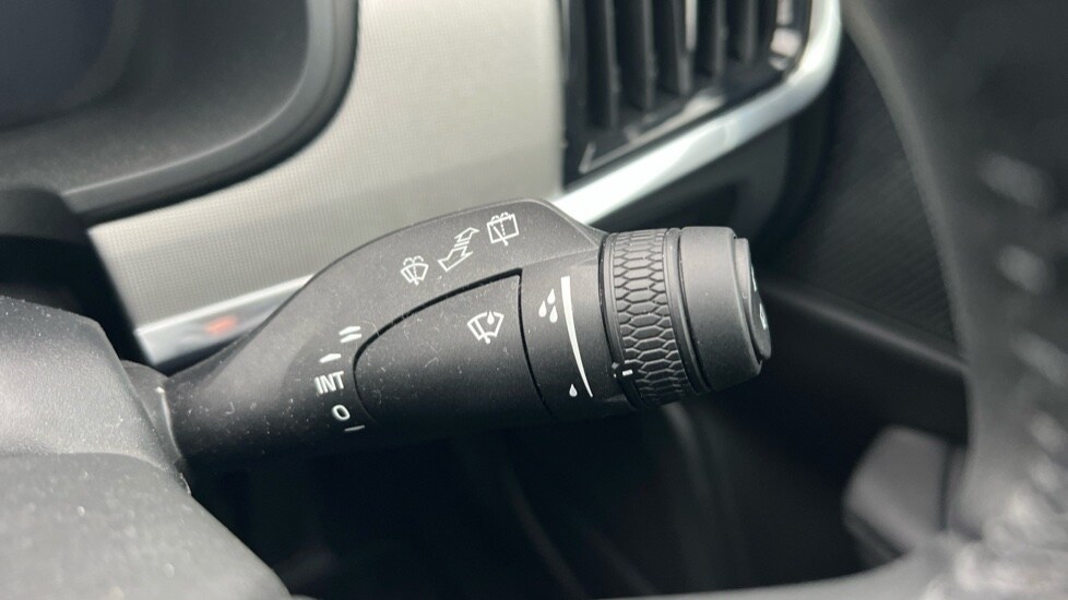 Used Volvo V90 2025 for sale - 76533690: Photo 30