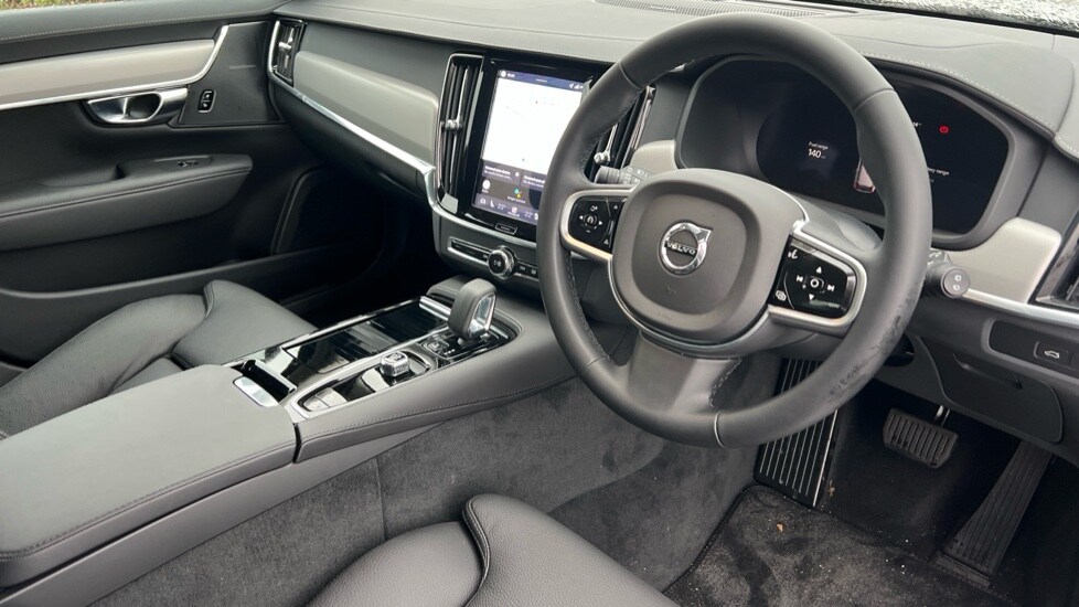 Used Volvo V90 2025 for sale - 76533690: Photo 5