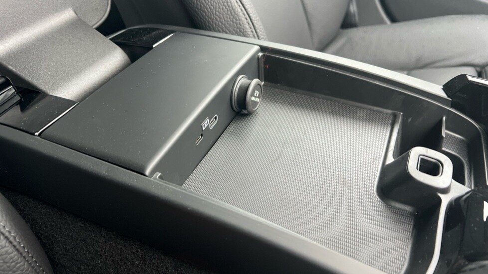 Used Volvo V90 2025 for sale - 76533690: Photo 60