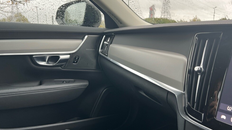 Used Volvo V90 2025 for sale - 76533690: Photo 65