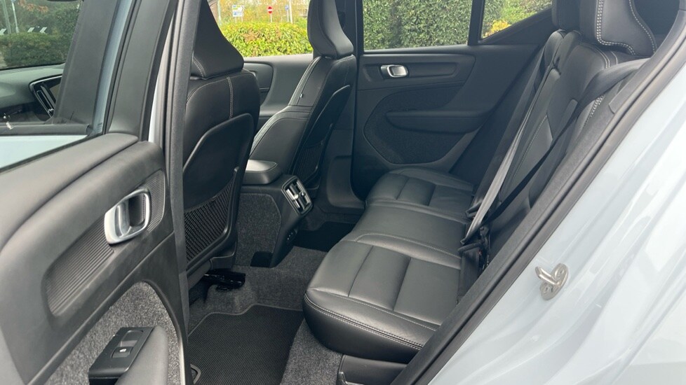 Used Volvo XC40 2024 for sale - 76244520: Photo 10