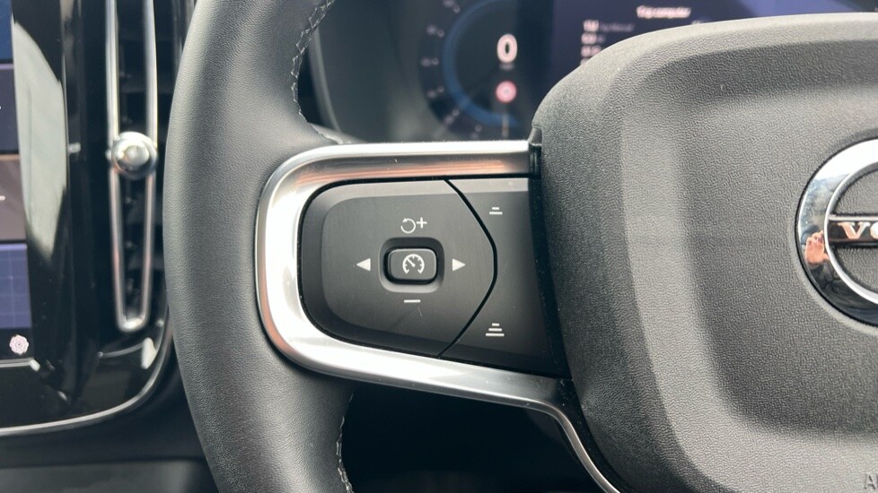 Used Volvo XC40 2024 for sale - 76244520: Photo 18