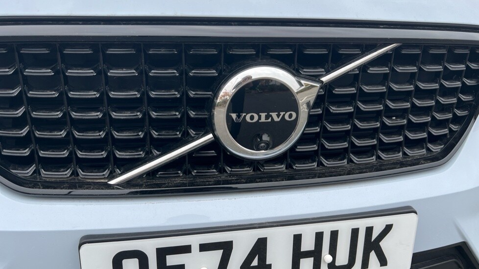 Used Volvo XC40 2024 for sale - 76244520: Photo 44